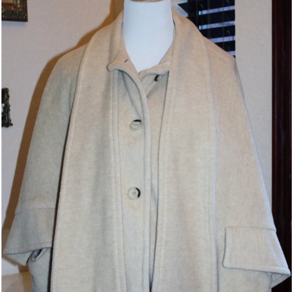 Vtg Fawn Beige Swing Cape Coat with scarf fringe Wool 1960s Retro 00ak Beautiful